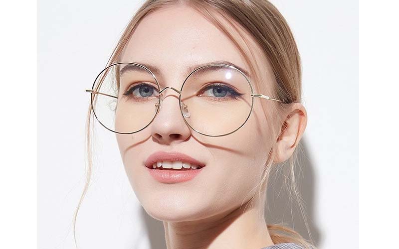 عینک مناسب برای صورت گرد