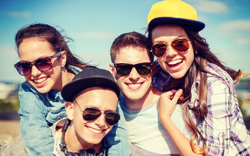 عینک آفتابی خوب چه خصوصیاتی دارد
